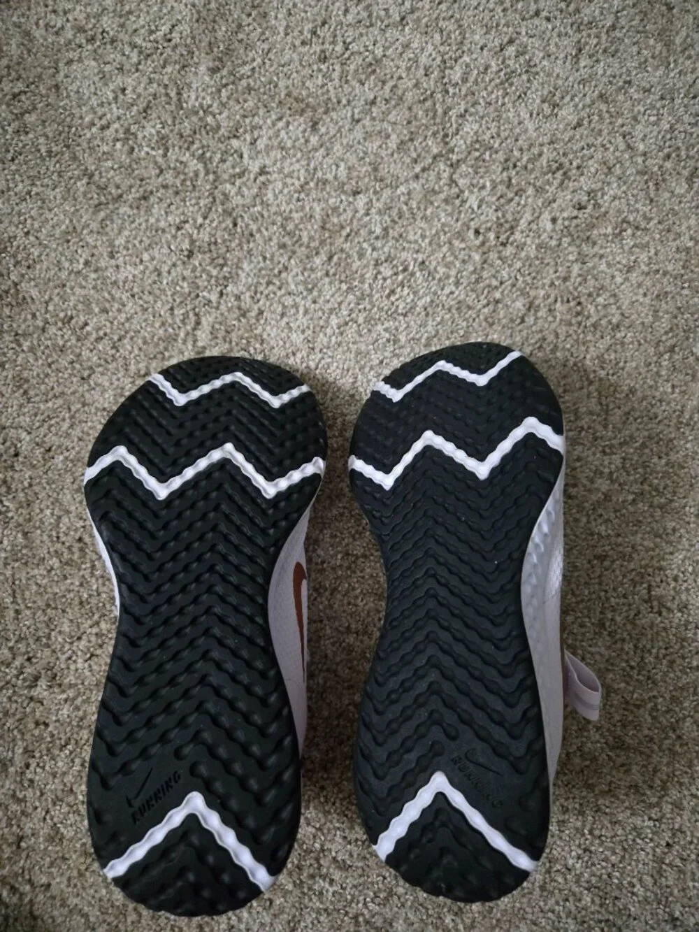 Nike Casual Tennis shoes Size 7 Wide
